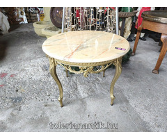 Kerek márványlapos rézasztal