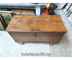 Régi nagyméretű tölgyfa láda