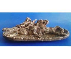 Bronz, lovas harcos dombormű