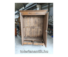 Ónémet stílusú kétajtós akasztós szekrény