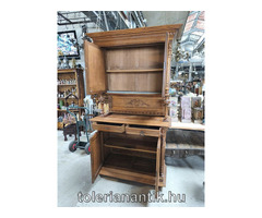 Ónémet tálaló szekrény fazettázott tükördíszítéssel