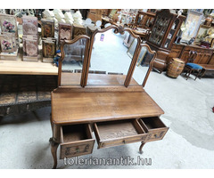 Neobarokk tükrös fésűlödő