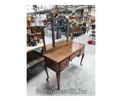 Neobarokk tükrös fésűlödő