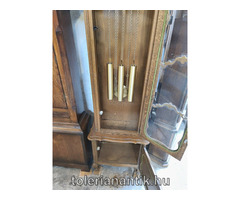 Neobarokk háromsúlyos negyedütős állóóra