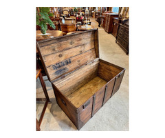 Felújított Utazóláda, dohányzó asztal 04.