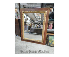 Nagyméretű falitükör arany díszítéssel