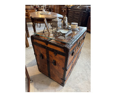 Felújított Utazóláda, dohányzó asztal 02.