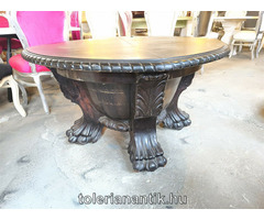 Oroszlánlábas dohányzó asztal