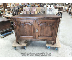 Régi barokk ládás szekrény