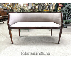 Kétüléses kanapé világosbarna kárpittal