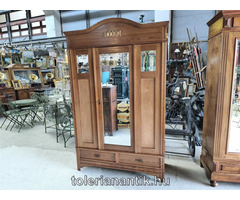 Szecessziós polcos akasztós tükrös szekrény