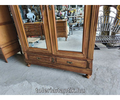 Kétajtós ónémet tükrös polcos akasztós szekrény