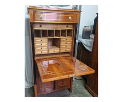 Szekreter, igényesen restaurálva