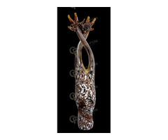 Nyakatekert zsiráfszerelem kisplasztika