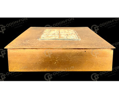 Tevan Margit – Vörös doboz