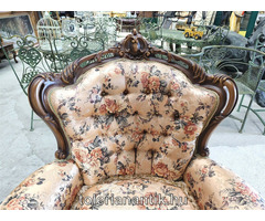 Neobarokk fotel virágmintás kárpittal