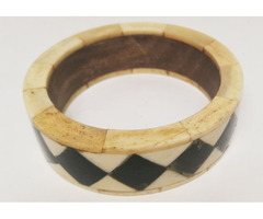 Egzotikus csont, és szaru karperec Indiából