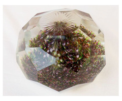 Régi kézi csiszolású nagy méretű íróasztali levélnehezék, levendula bokorral. 19. század vége