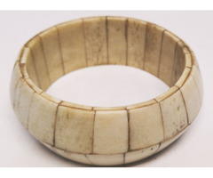 Retro csontlapokból összeállított karperec Indiából