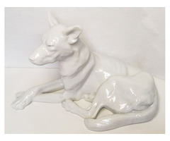 Herendi nagy méretű fekvő kutya porcelán figura, fehér mázas, jelzett számozott