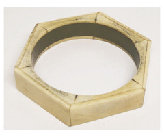 Hatszög forma, egzotikus csontlapokból összeállított karperec Indiából