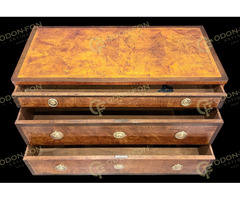 Késő klasszicista komód