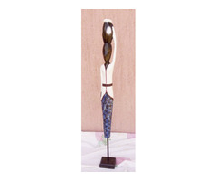 Vízhordó lányok. Bennszülött, törzsi szobor sorozat Indonéziából. Eredeti kézműves munka