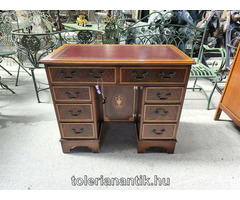 Különleges nyolcfiókos bordó bőrbetétes női íróasztal