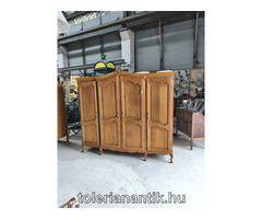 Neobarokk négyajtós polcos akasztós szekrény