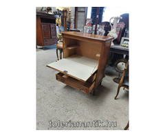 Neobarokk bárszekrény