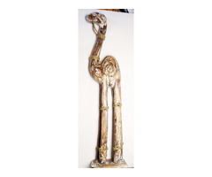 Egzotikus dekoráció. Felkantározott púpos teve kézműves faszobor Indonéziából