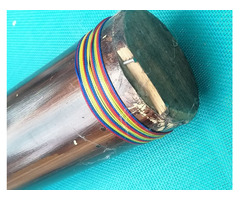 Bambusz kétkezes eső csináló csörgő. Egzotikus törzsi hangszer