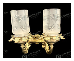 Pártázatos falikar