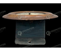 Fa keretes kerek paraszt óra