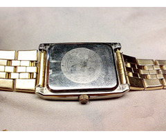 Szputnyik Quartz elegáns divatos férfi karóra, aranyozott fém csat, újszerű állapot