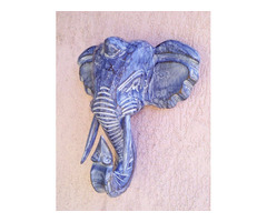 Festett elefántfej faragott faszobor Indonéziából. Falra akasztható dekoráció