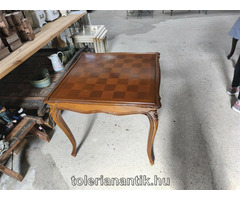 Neobarokk sakk és játékasztal