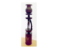 Egzotikus kézműves faragvány. Legelésző zsiráf, afrikai keményfa gyertyatartó