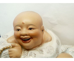 Óriás méretű kínai kacagó Buddha dúsan aranyozva nyitott szájjal