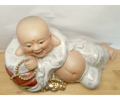 Óriás méretű kínai kacagó Buddha dúsan aranyozva nyitott szájjal