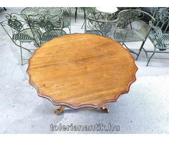 Kerek póklábú szalonasztal