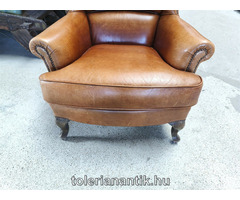 Barna bőr kis fülesfotel