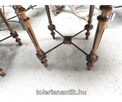 Kerek ónémet szalonasztal