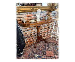 Ónémet Konzol asztal.