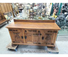 Háromajtós tálaló alsószekrény