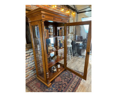 Restaurált Ónémet vitrin, könyvszekrény.