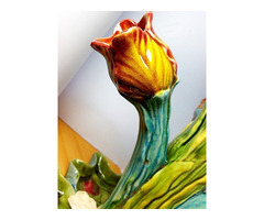 Tulipános majolika váza, egyedi különlegesség