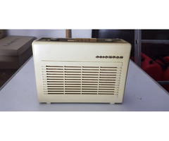 Retro táskarádió a 60-as évekbl