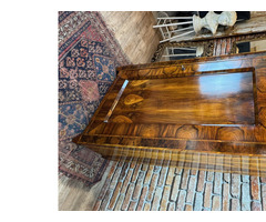 Biedermeier szekrény.