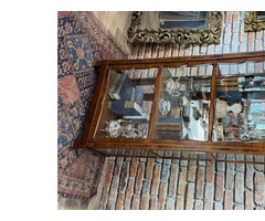 Biedermeier intarziás vitrin felújított.